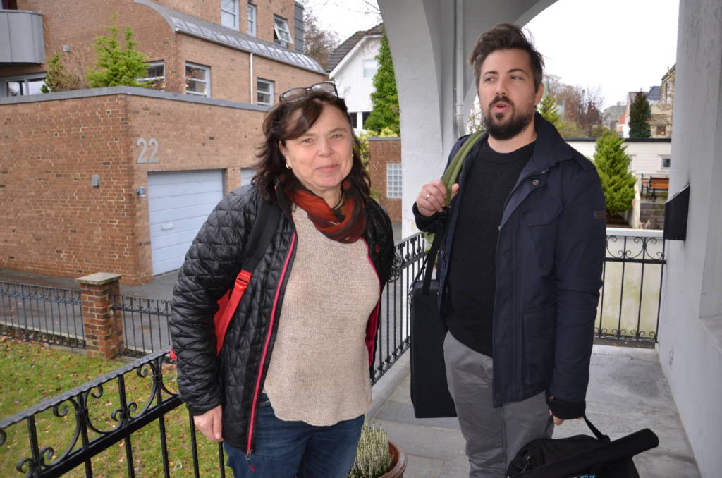 Marie Smith-Solbakken og Tord F. Paulsen på SAFE-huset etter at økonomisk støtte til prosjektet var en realitet. Foto: Mette Møllerop